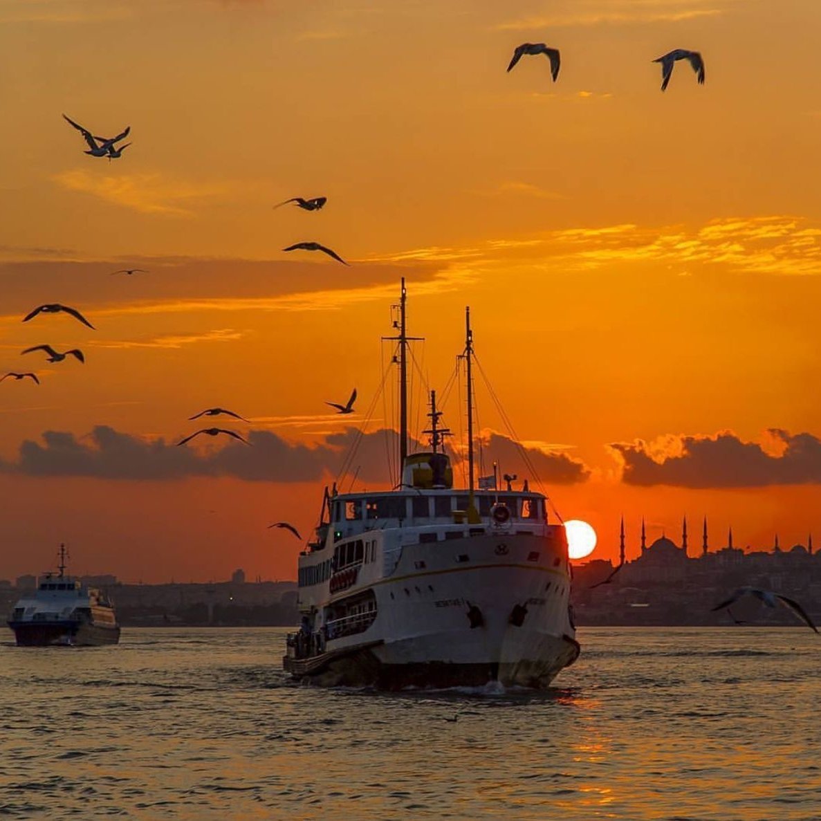 Your Ultimate Travel Guide to Istanbul: Booking Hotels, Tickets, and Attractions